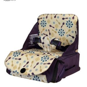 Munchkin Travel Booster Seat in Eggplant